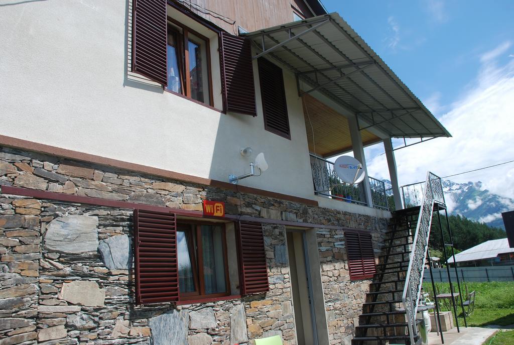 Guest House Lasili Mestia Bagian luar foto